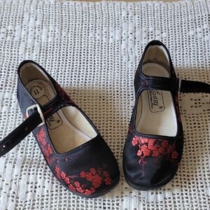 Black Satin Mary Jane Shoes with Red Floral Embroidery Size 11